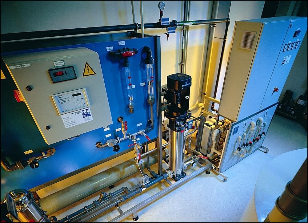 Umkehrosmoseanlage und Elektrodeionisationsanlage