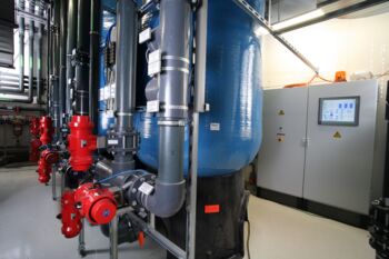 Active carbon filters for larger volume flows